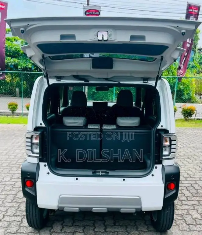 Daihatsu TAFT G Chrome Venture 2024 Car (Used)