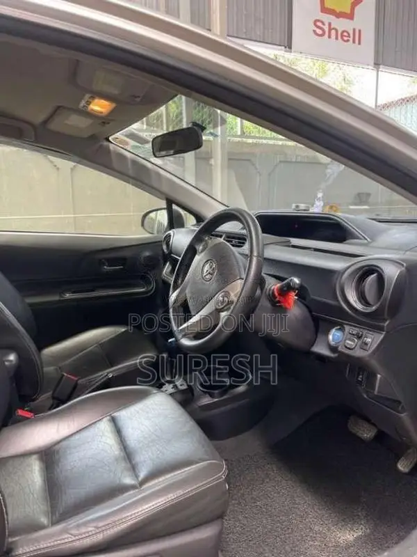 Toyota Aqua G Grade 2013 Car (Used)