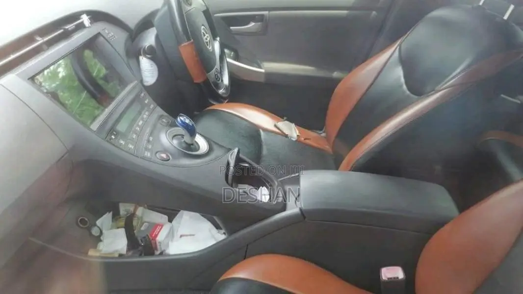 Toyota Prius 2011 Car (Used)