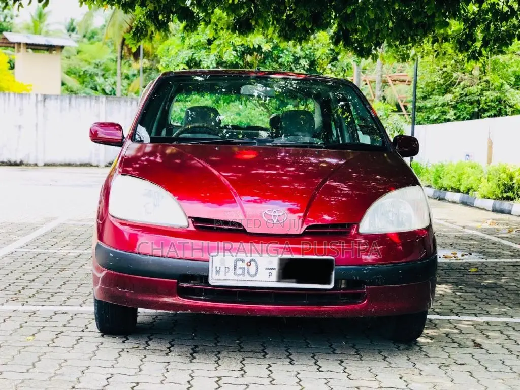 Toyota Prius 1998 Car (Used)