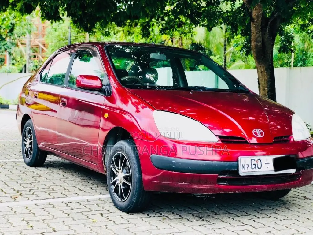 Toyota Prius 1998 Car (Used)