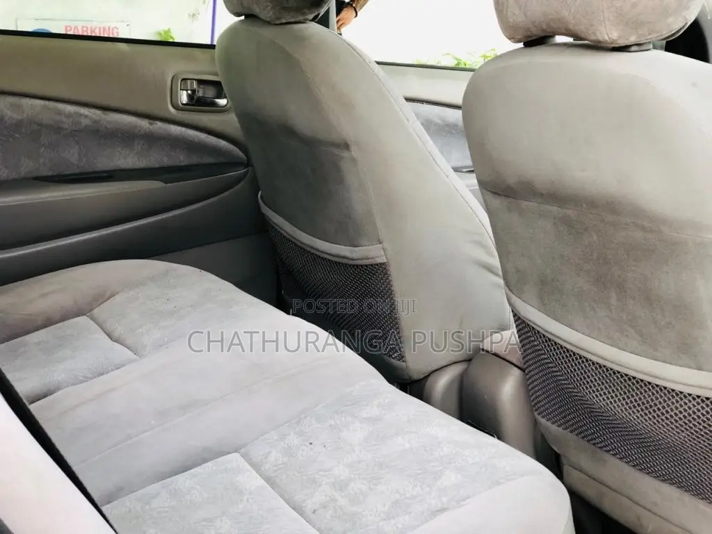 Toyota Prius 1998 Car (Used)