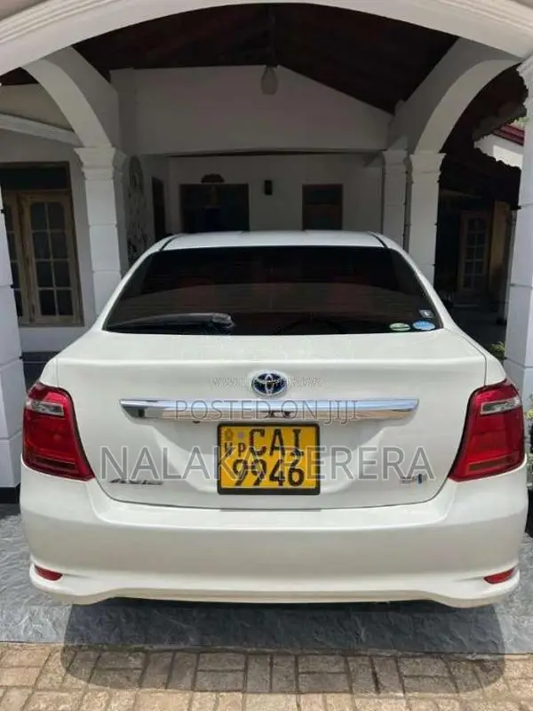 Toyota Axio G Grade 2015 Car (Used)