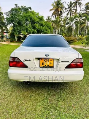 Nissan Gloria 2000 Car (Used)