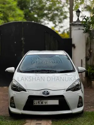 Toyota Aqua S Limited 2012 Car (Used)