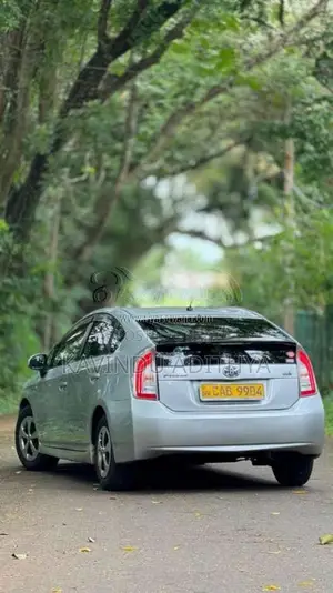 Toyota Prius 2013 Car (Used)