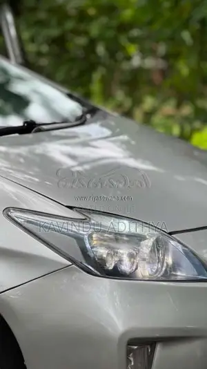 Toyota Prius 2013 Car (Used)