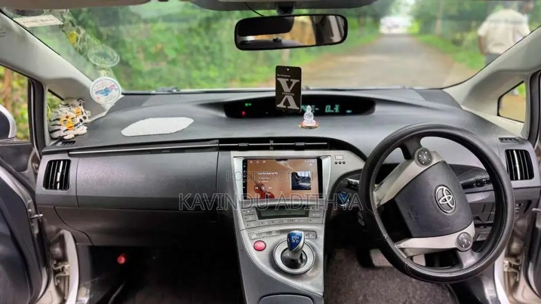 Toyota Prius 2013 Car (Used)