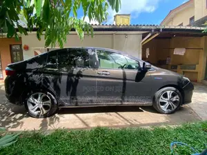 Honda Grace 2015 Car (Used)