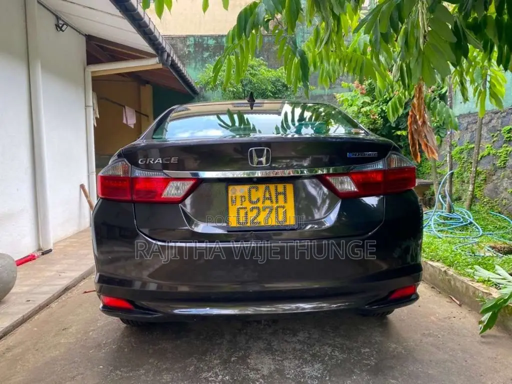 Honda Grace 2015 Car (Used)