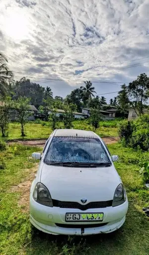 Toyota Vitz 1999 Car (Used)
