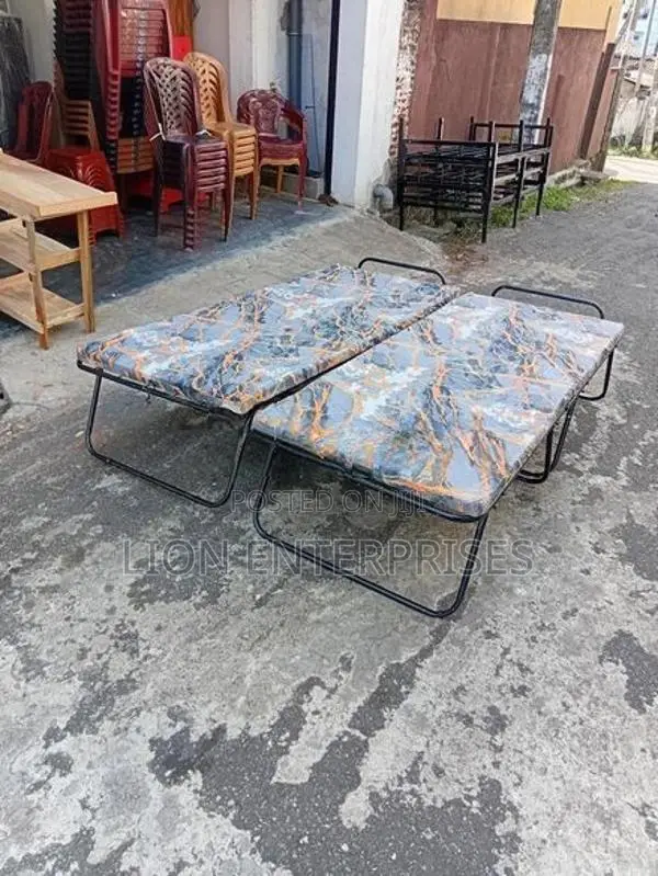 72×30 Folding Bed with Mattrees