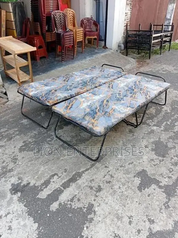 72×30 Folding Bed with Mattrees