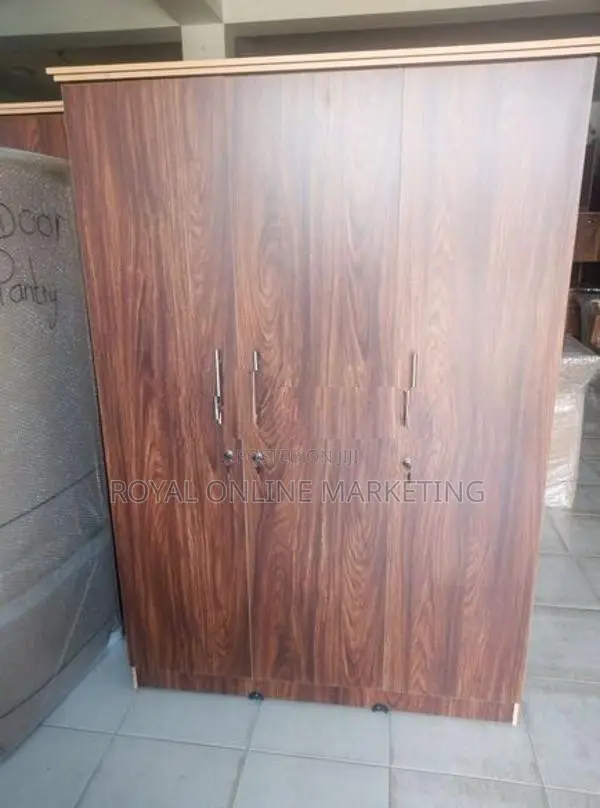 3 Door Wardrobe (K-12)