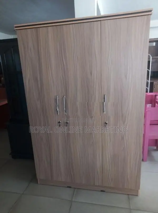 3 Door Wardrobe (K-12)