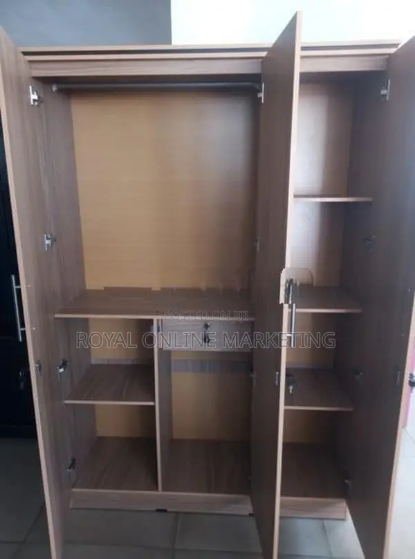3 Door Wardrobe (K-12)