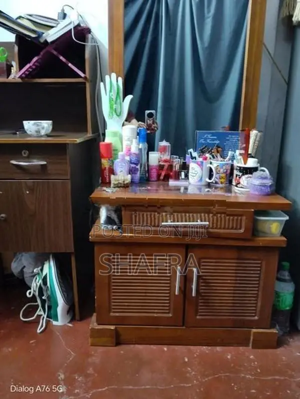 dressing table