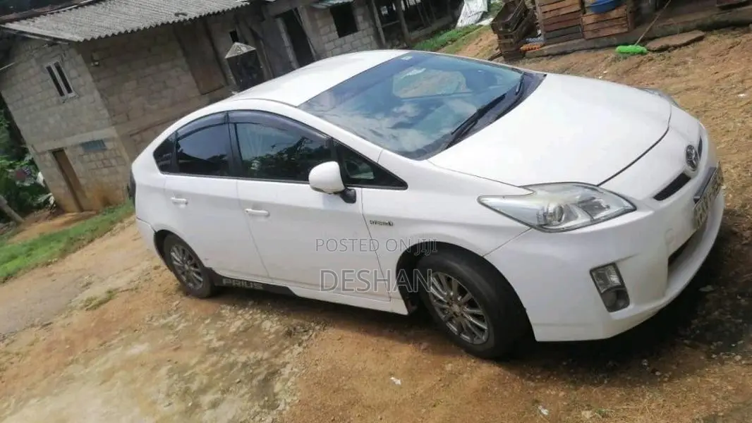 Toyota Prius 2011 Car (Used)