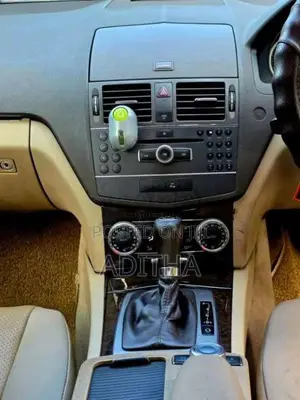 Mercedes-Benz C180 2010 Car (Used)