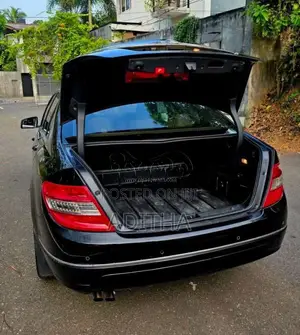 Mercedes-Benz C180 2010 Car (Used)