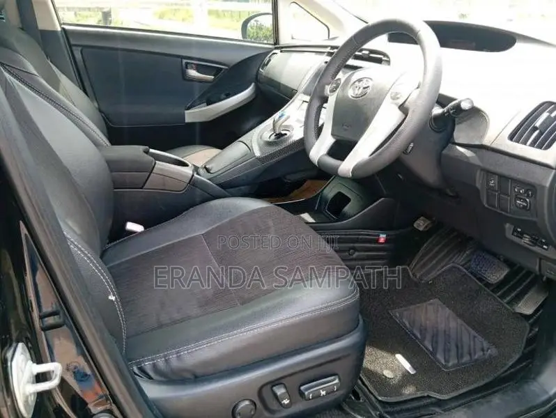 Toyota Prius 2012 Car (Used)