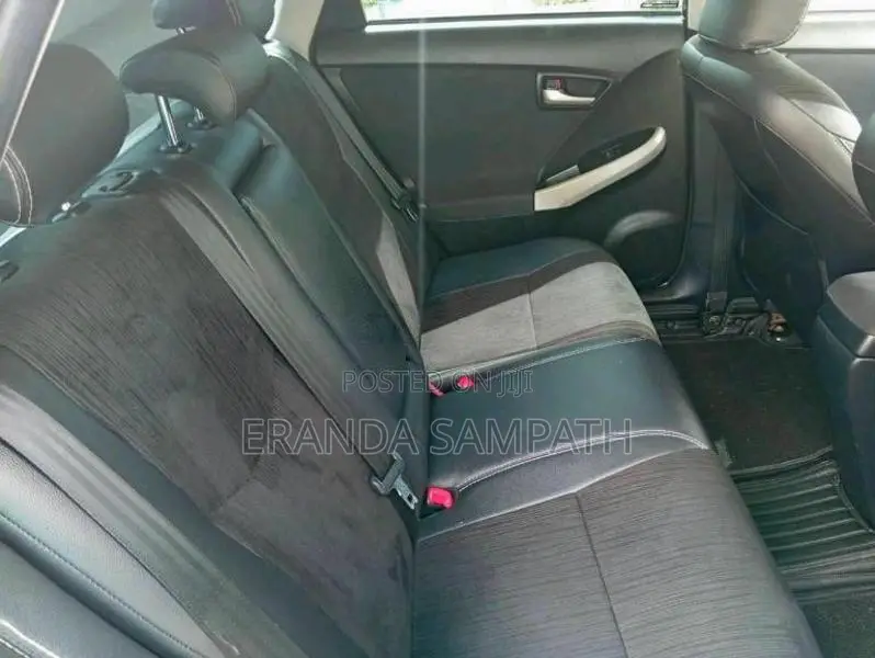 Toyota Prius 2012 Car (Used)