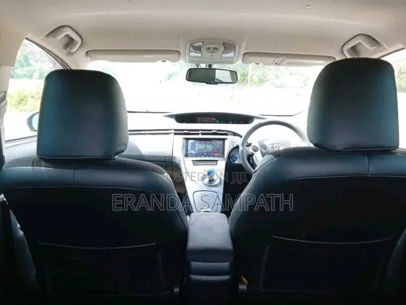 Toyota Prius 2012 Car (Used)