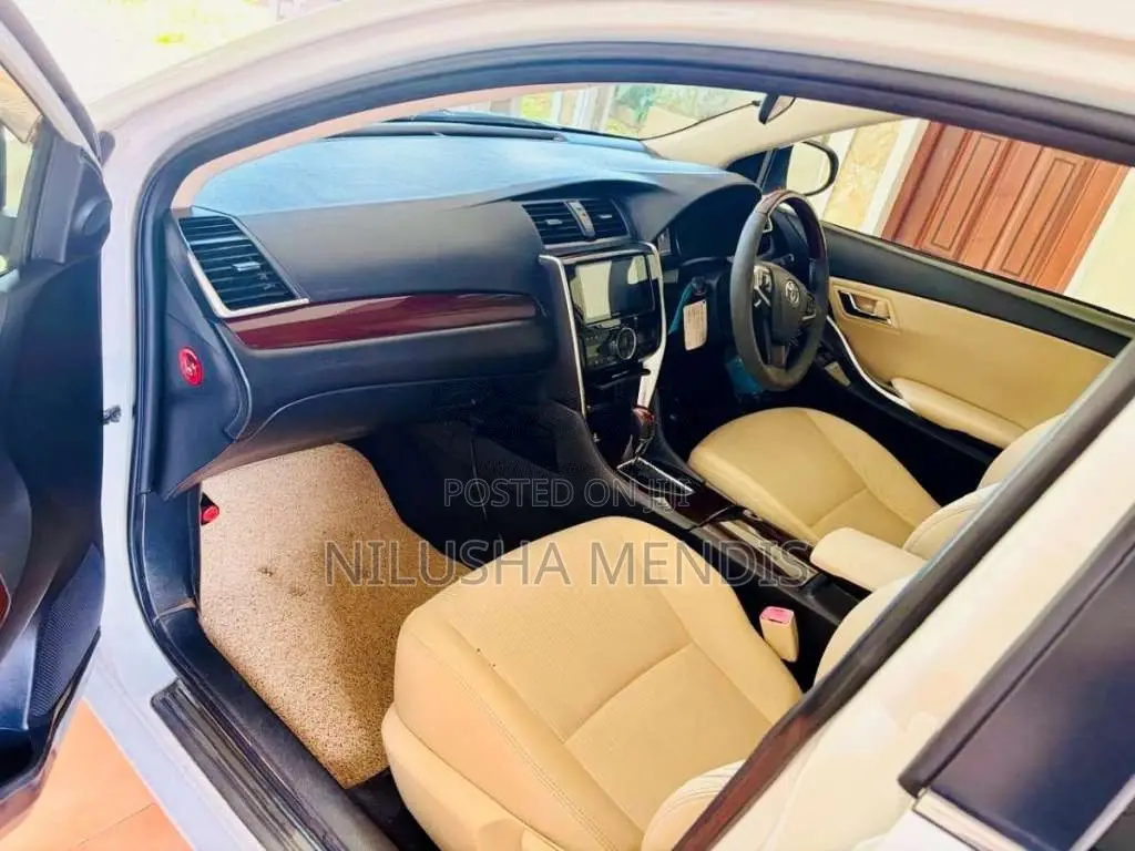 Toyota Premio 2017 Car (Used)