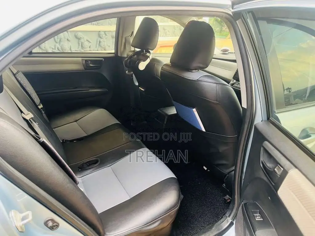 Toyota Axio 2014 Car (Used)