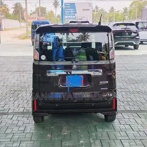 Suzuki Spacia 2023 Car (Used)