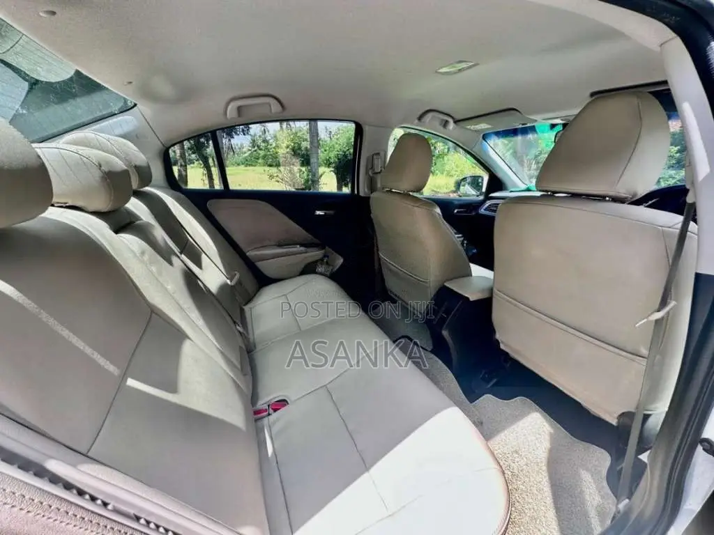 Honda Grace 2015 Car (Used)