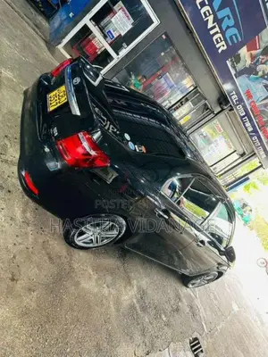 Toyota Axio 2016 Car (Used)
