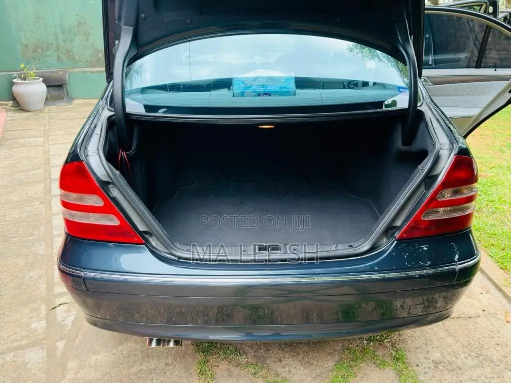 Mercedes-Benz C200 W203 2001 Car (Used)