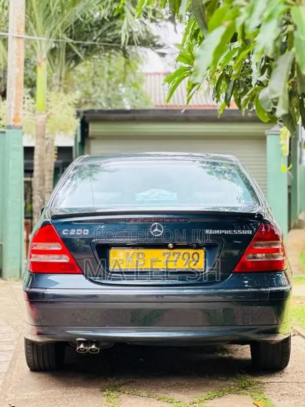 Mercedes-Benz C200 W203 2001 Car (Used)