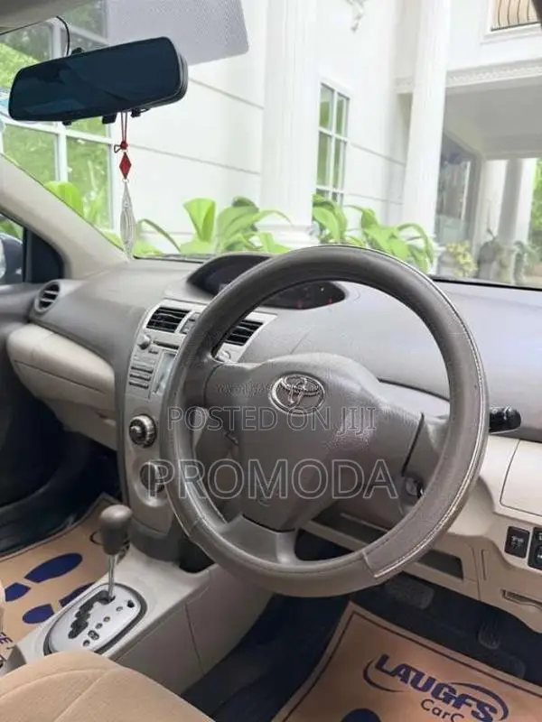 Toyota Belta 2011 Car (Used)