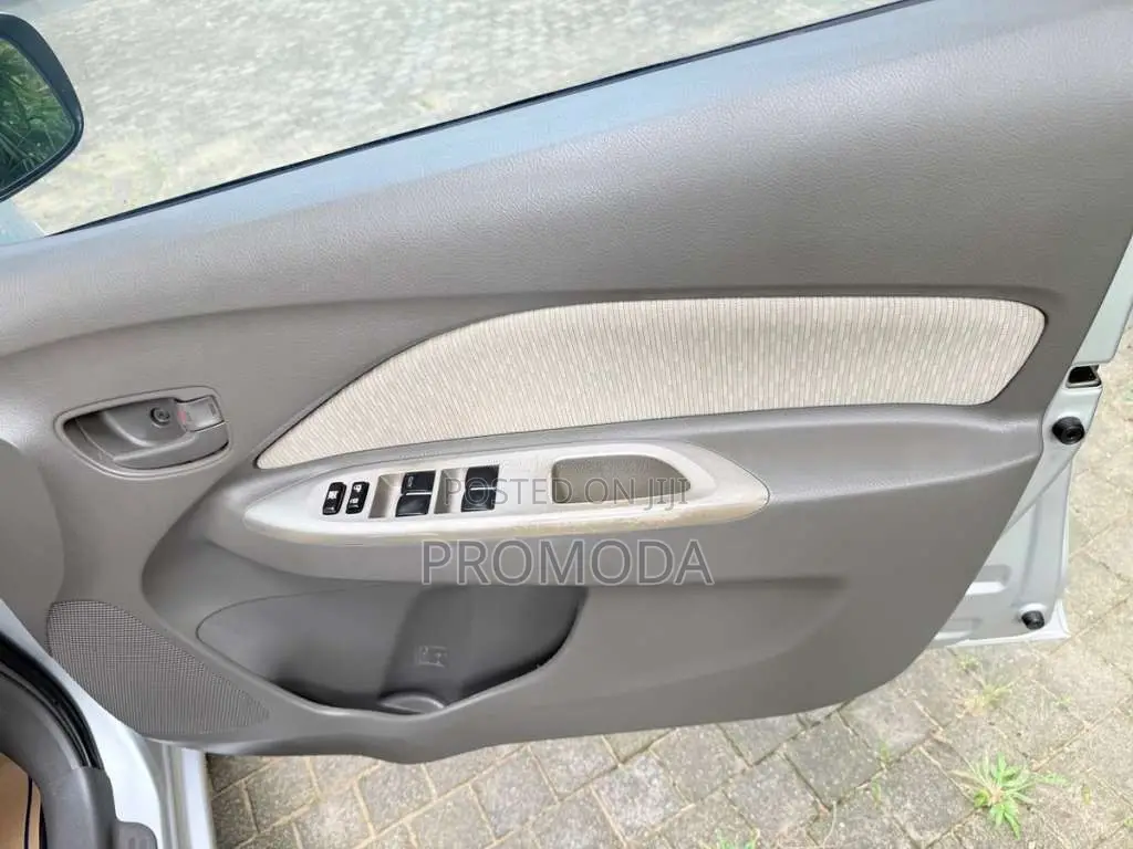 Toyota Belta 2011 Car (Used)