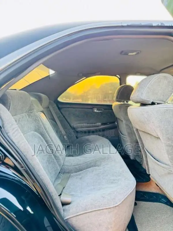 Nissan Laurel 2000 Car (Used)