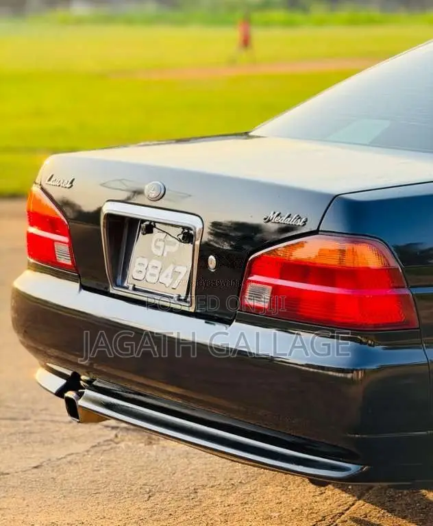 Nissan Laurel 2000 Car (Used)