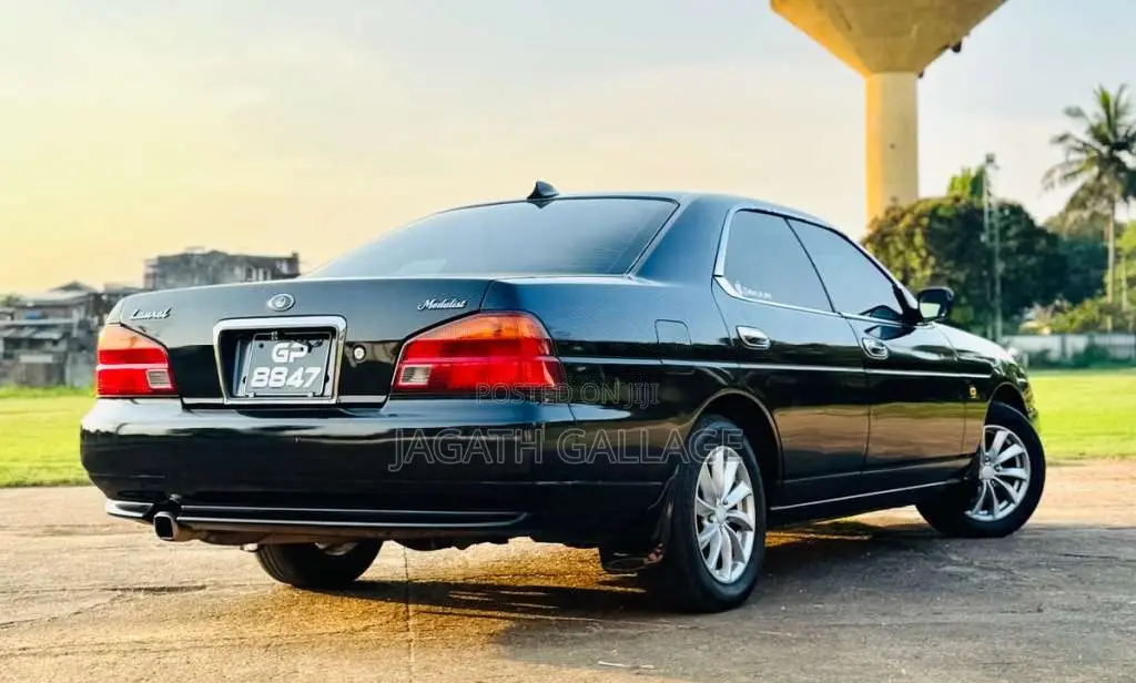 Nissan Laurel 2000 Car (Used)