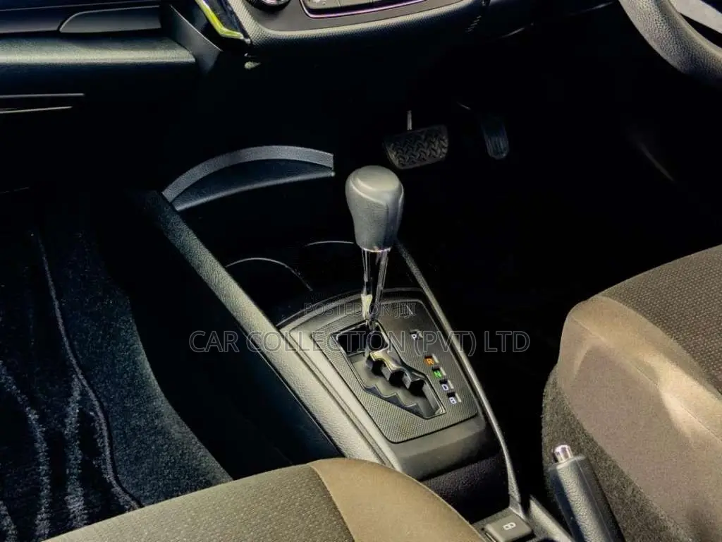 Toyota Axio 2023 Car (Used)