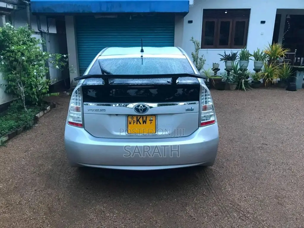Toyota Prius 2011 Car (Used)