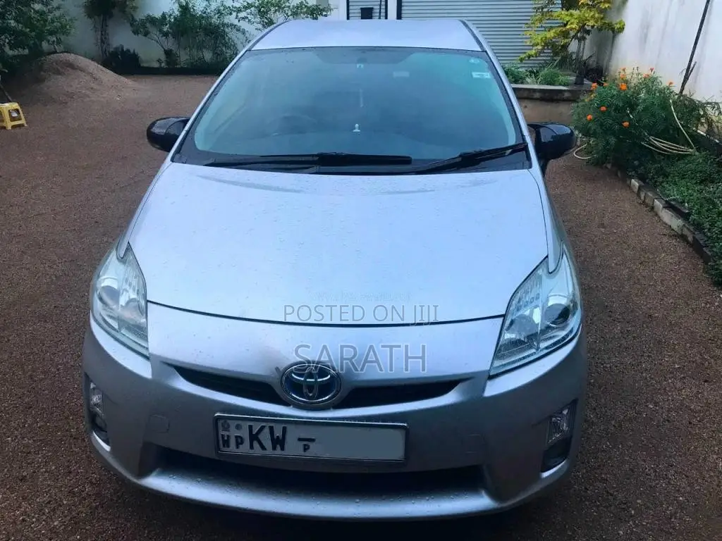Toyota Prius 2011 Car (Used)