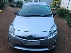 Toyota Prius 2011 Car (Used)