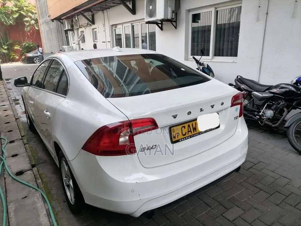 Volvo S60 2016 Car (Used)