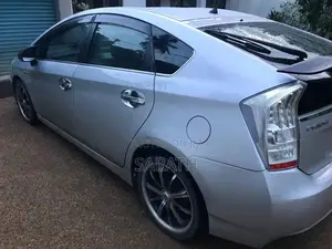 Toyota Prius 2011 Car (Used)