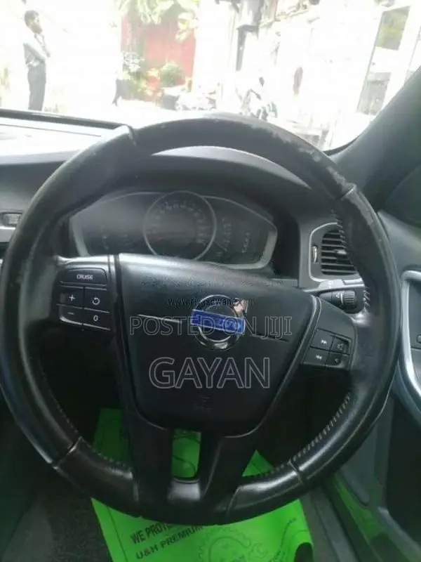 Volvo S60 2016 Car (Used)