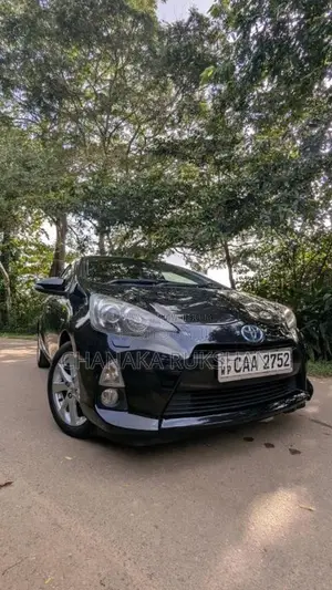 Toyota Aqua S Limited 2012 Car (Used)