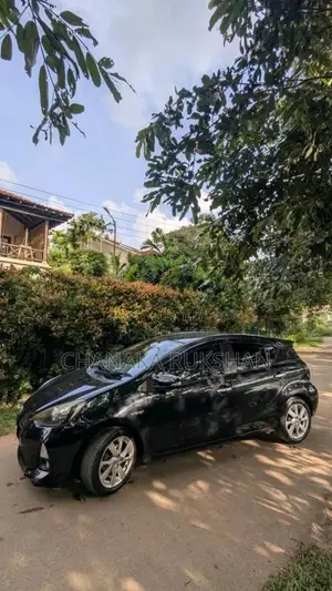 Toyota Aqua S Limited 2012 Car (Used)