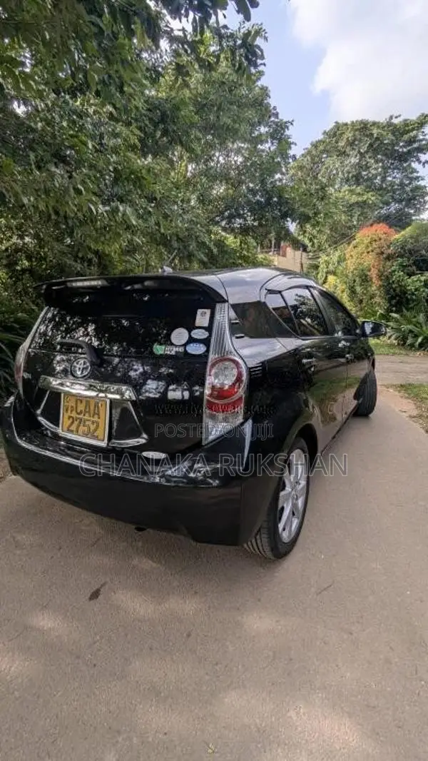 Toyota Aqua S Limited 2012 Car (Used)