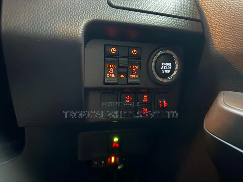 Toyota Roomy G 2023 Car Unregistered (Recondition)